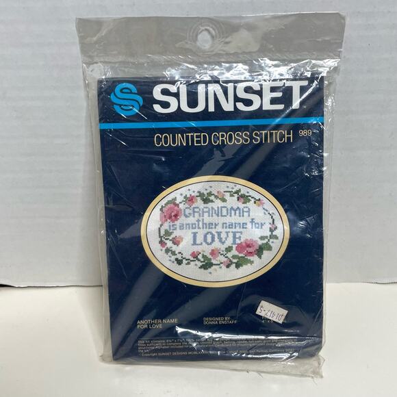 NEW Sunset Cross Stitch Kit Grandma is another name for LOVE - Picture 1 of 2